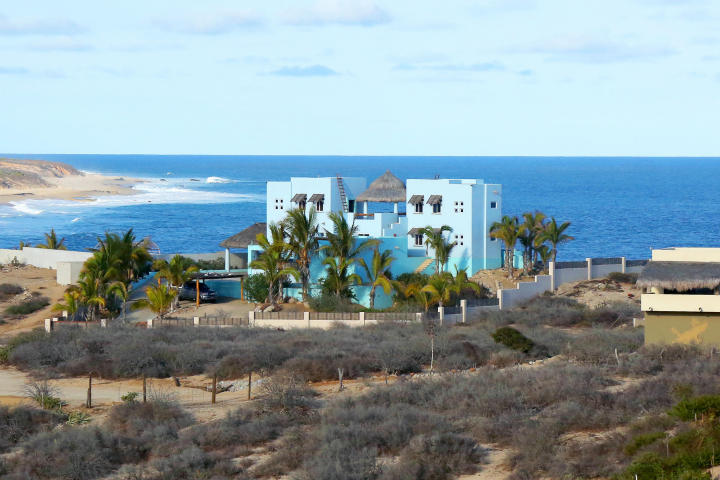 Surf properties East Cape